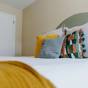  Apartment Centrally Located 3br Overton Square Fast Wifi Free Parking Yes Pets United States