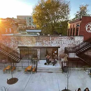  Apartment 2br Unit W/ Cinema In Nulu United States